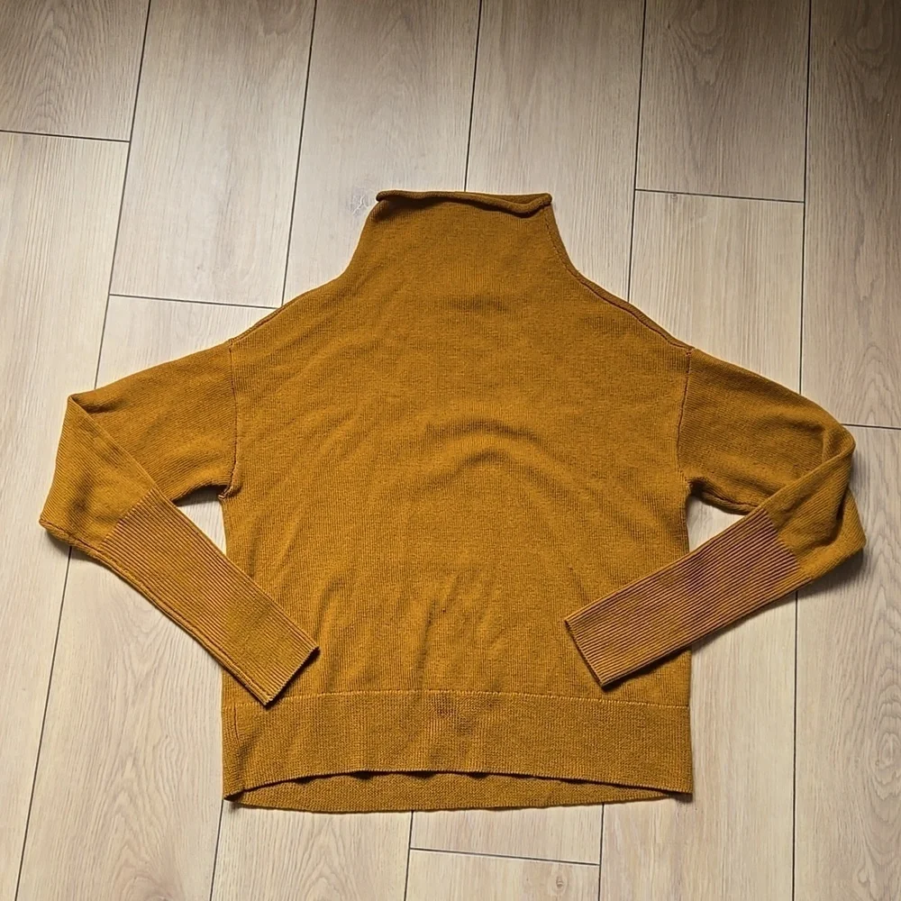 ARITZIA WILFRED CYPRIE WOOL TURTLENECK SWEATER size XS - Picture 2 of 8